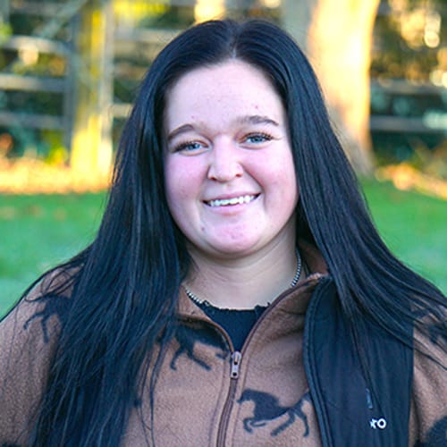 Mackenna More, Gresham Veterinary Assistant